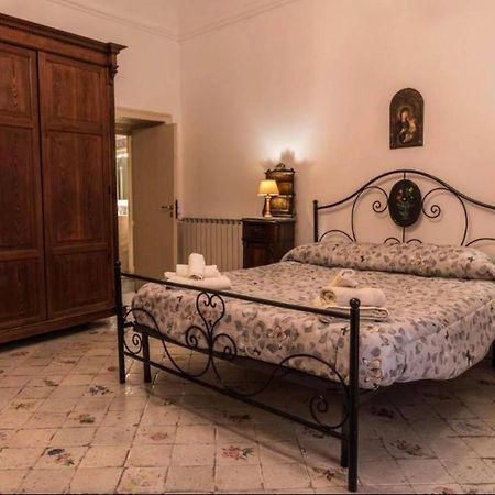 Appartamento Palazzo Pace Al Cassaro Palermo Eksteriør billede